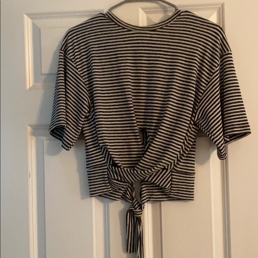 short sleeve black and white striped top